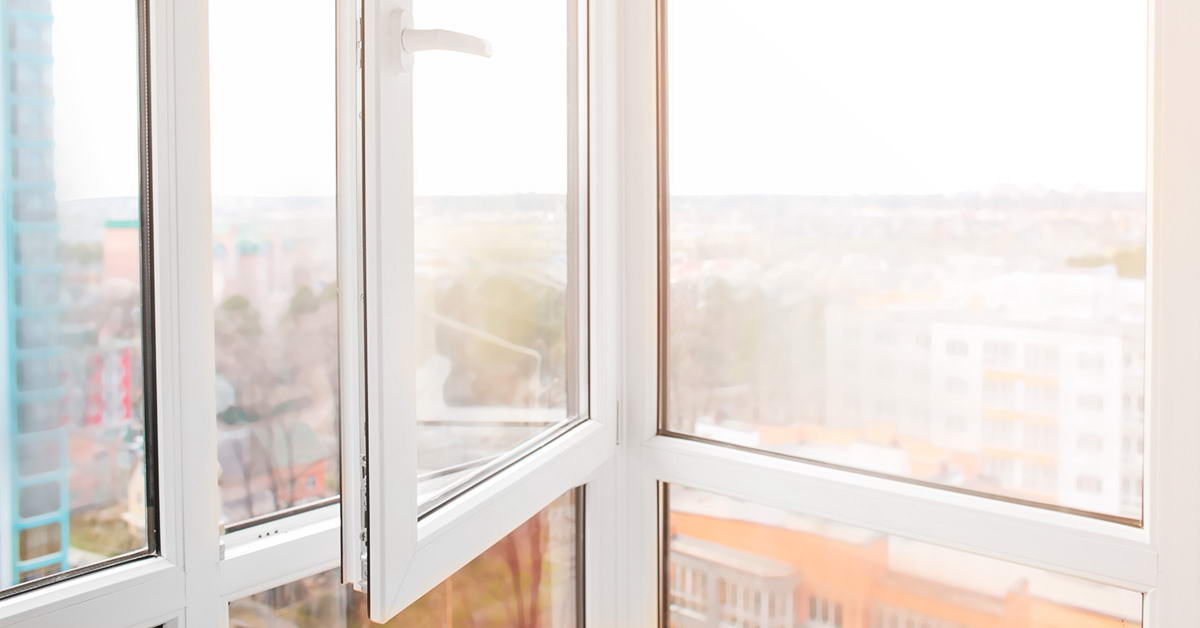 Скління балконів металопластиковими вікнами