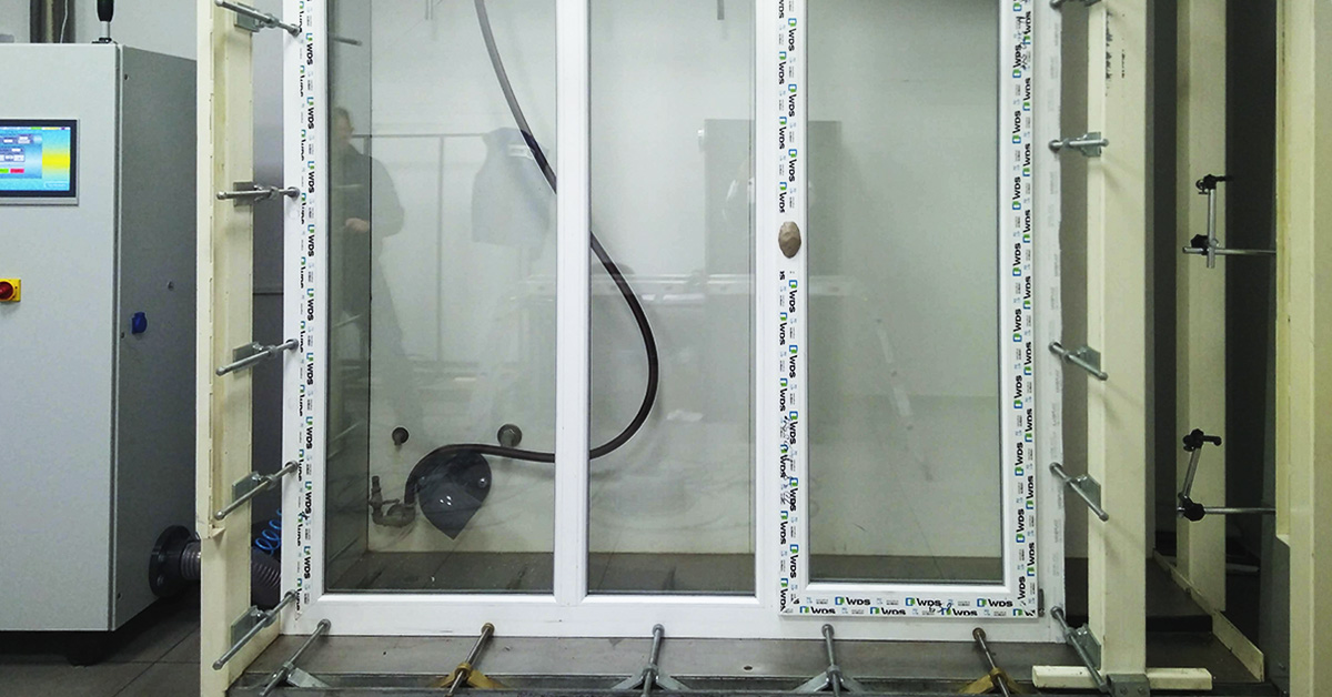 Випробування вікна виробництва «Основа» в лабораторії «МІРОПЛАСТ»